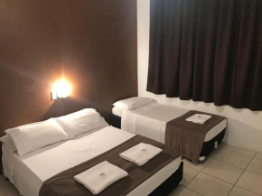 Гостиница Hotel Guaporé  Кампу-Бон